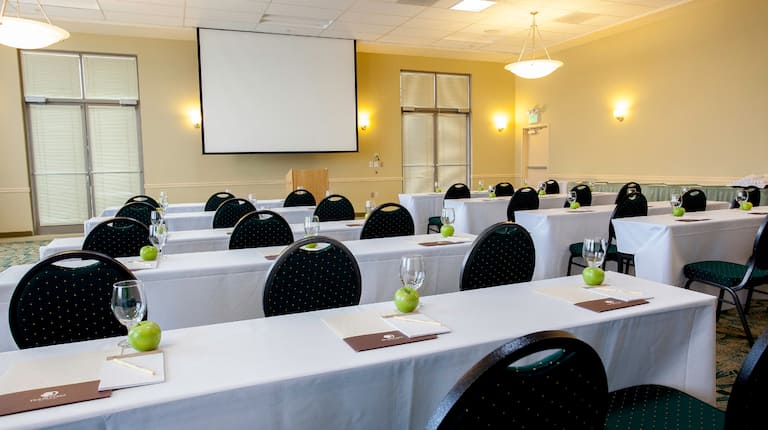 DoubleTree by Hilton Napa Valley American Canyon