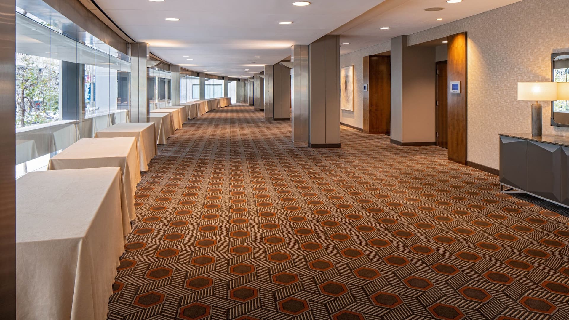 Seacliff Room and Foyer (Bay Level)