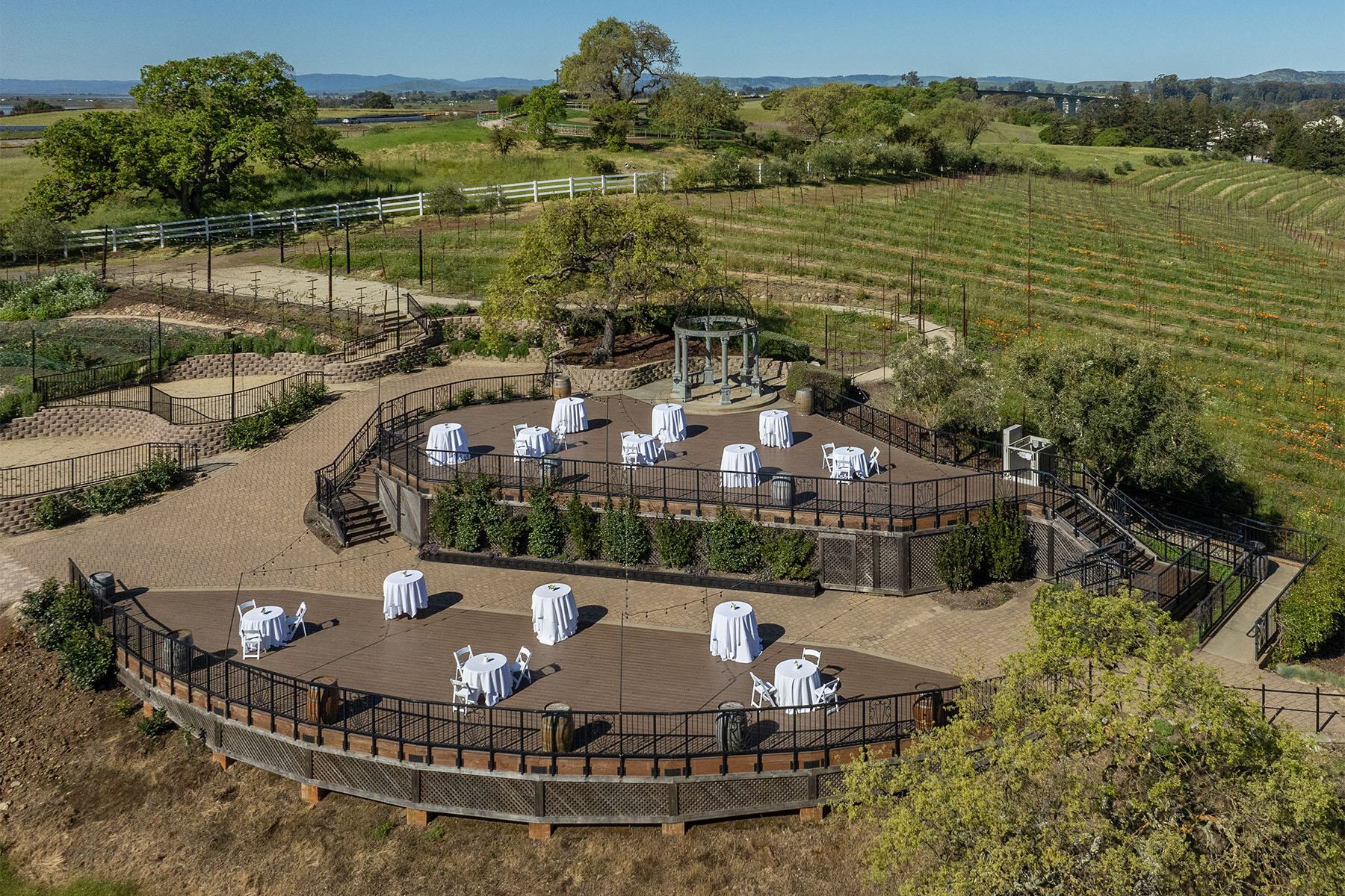 Vineyard Deck