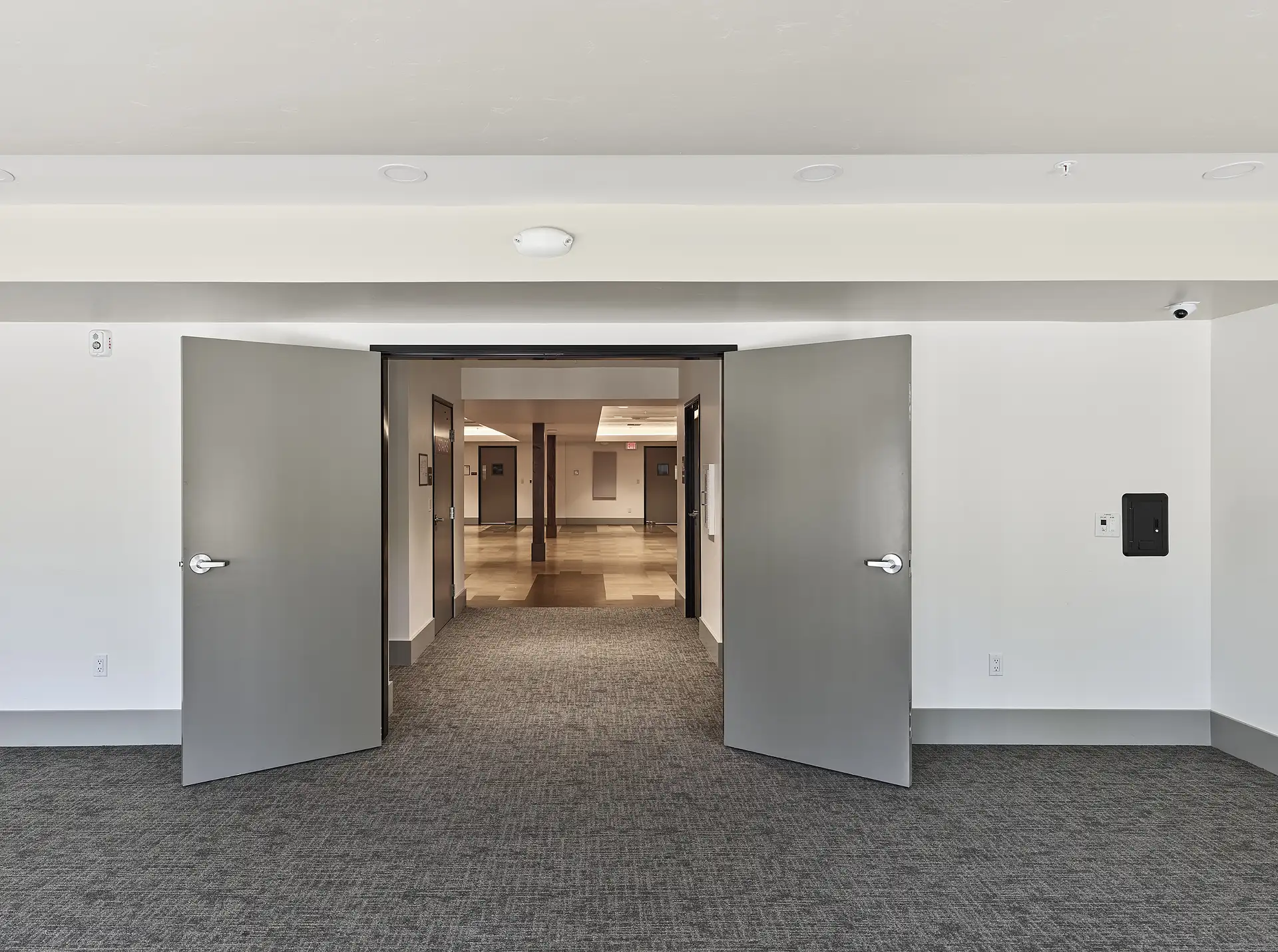 Courtyard Room